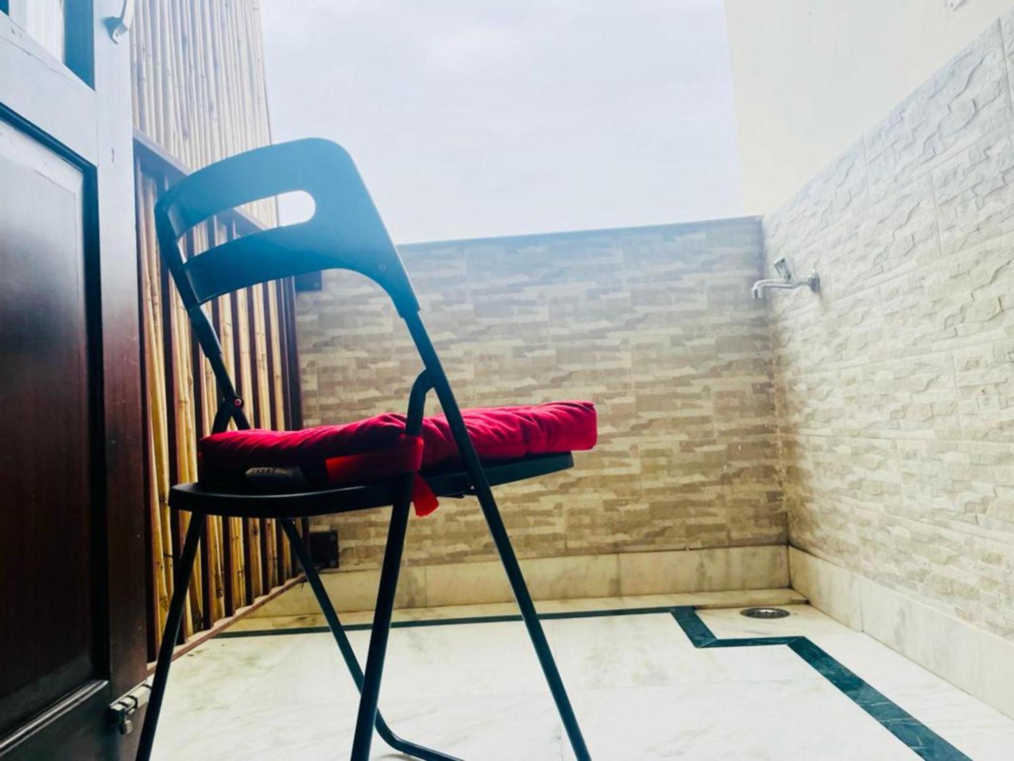 Bluo Studio5 Golf Course Road - Gym, Terrace Garden Gurgaon Exterior photo